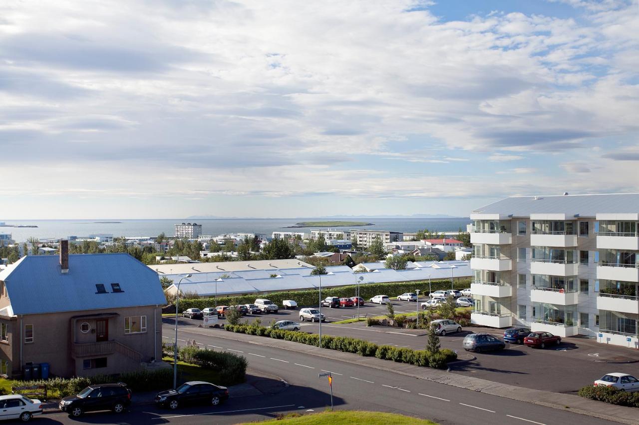 Overlooking The City, Bright & Cozy - Free Parking Reykjavik Exterior photo
